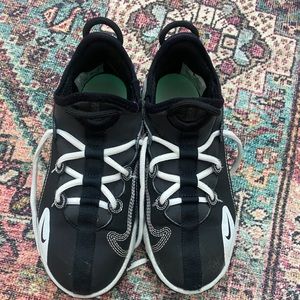 Used, Youth Nike future field cleats